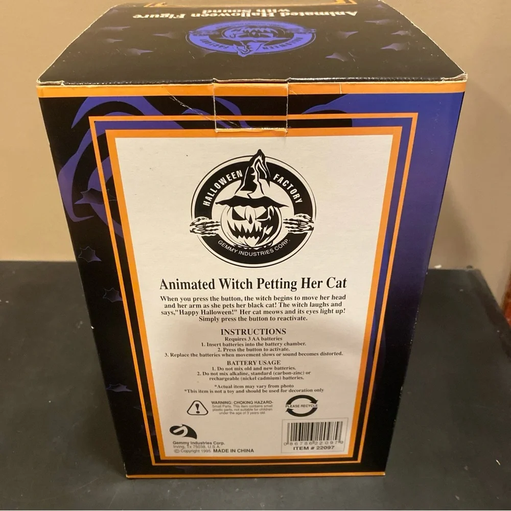 Vintage Gemmy Animated with Sound Witch Petting Cat w/ Light up Eyes - Picture 11 of 13